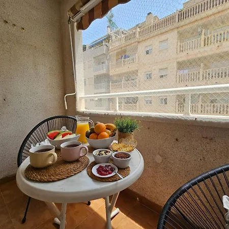 Con Piscina Centrico Апартаменти