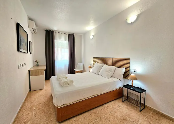 Apartamento Con Piscina Centrico